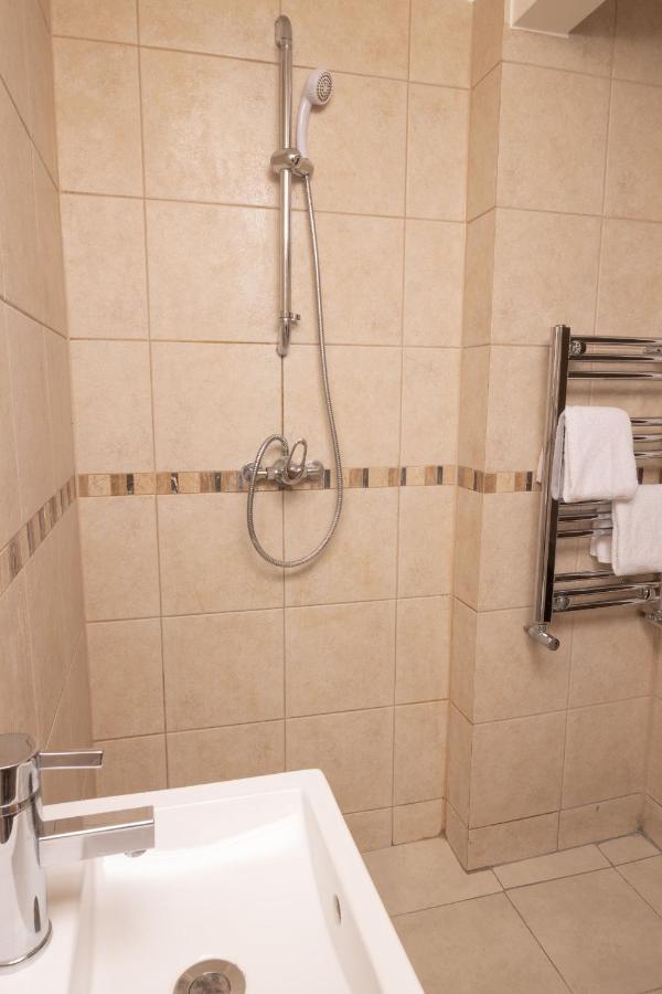 The Angel Place Hideaway - Fair 4Bdr House With Terrace Londres Extérieur photo